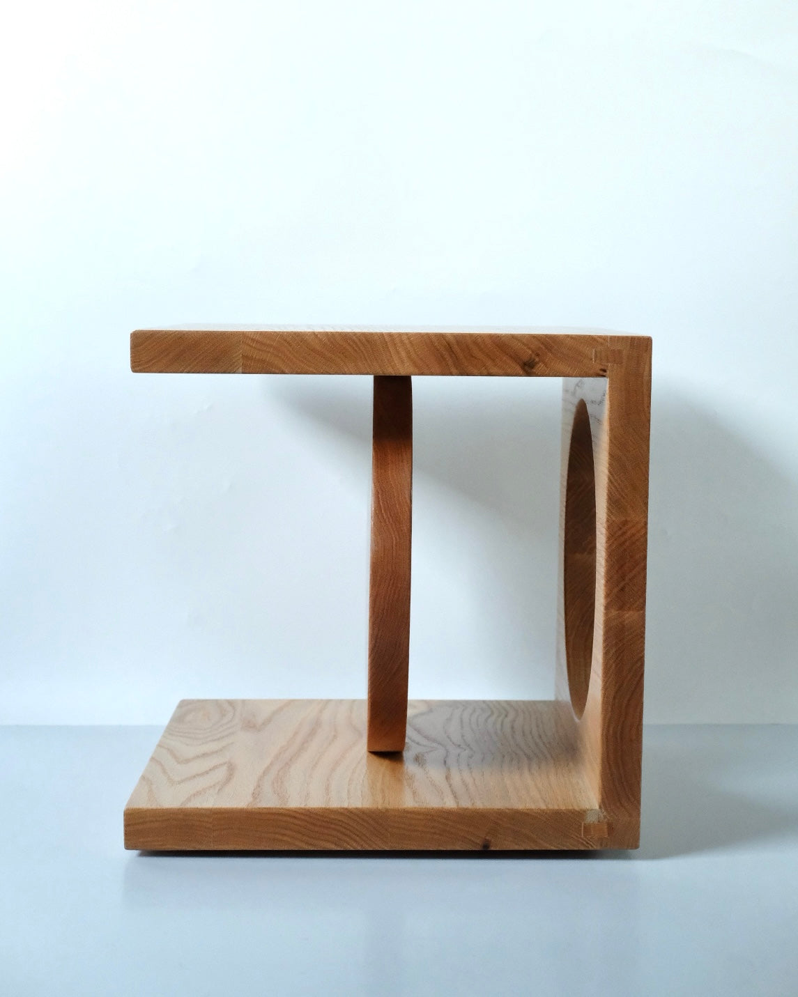 ECLIPSE SIDE TABLE