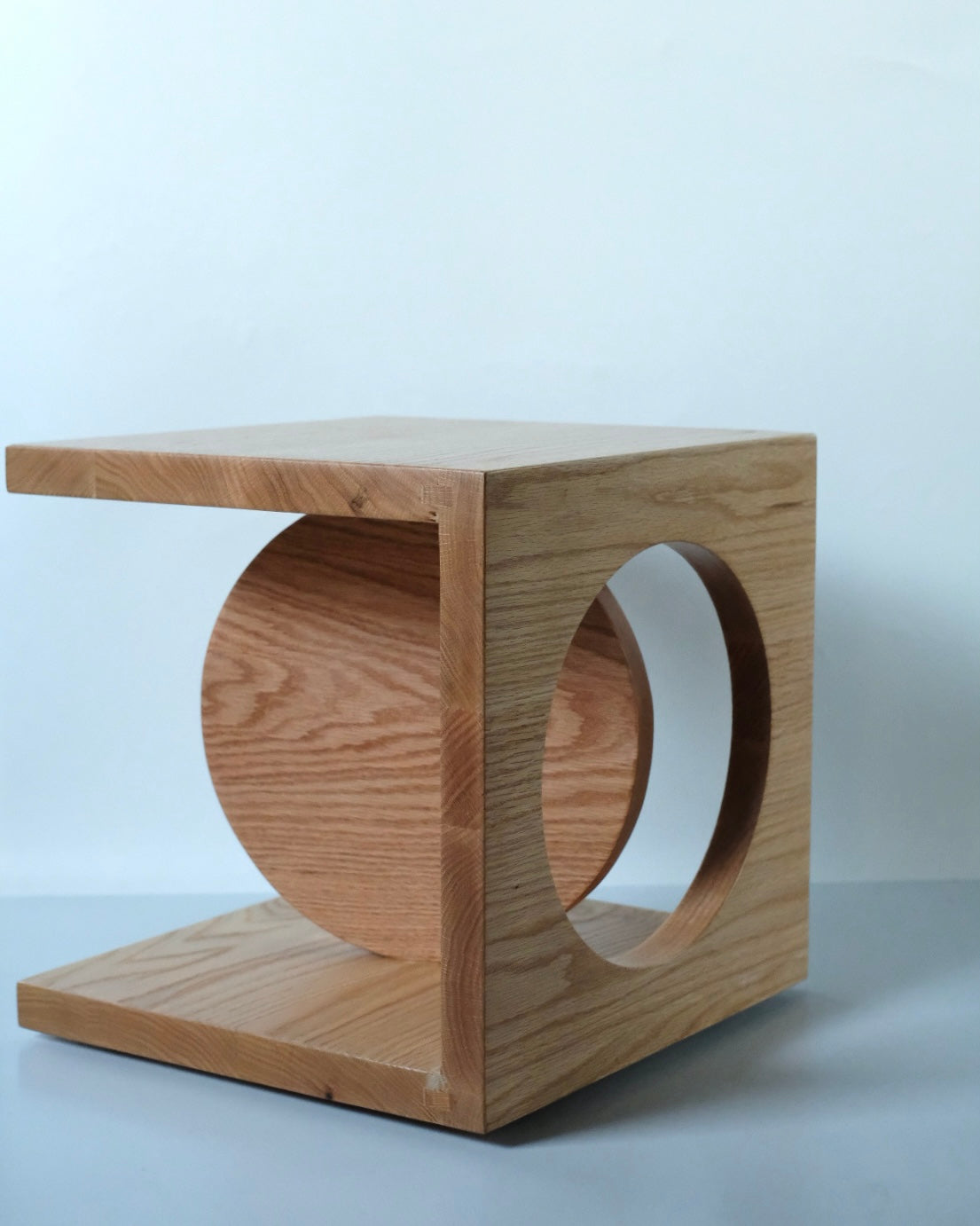 ECLIPSE SIDE TABLE