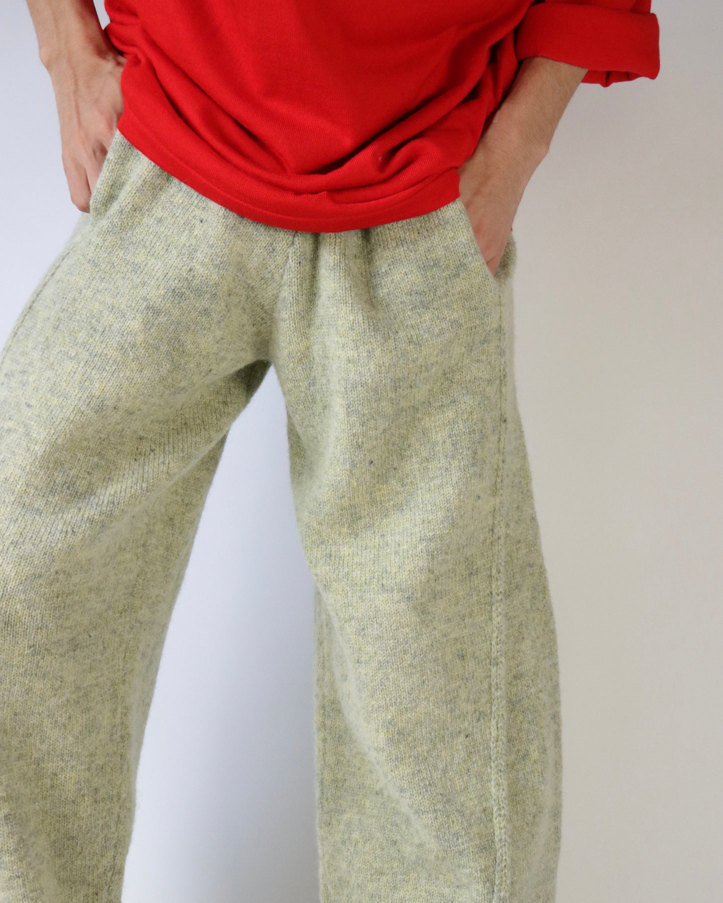E RT N°53 Shetland sweatpants