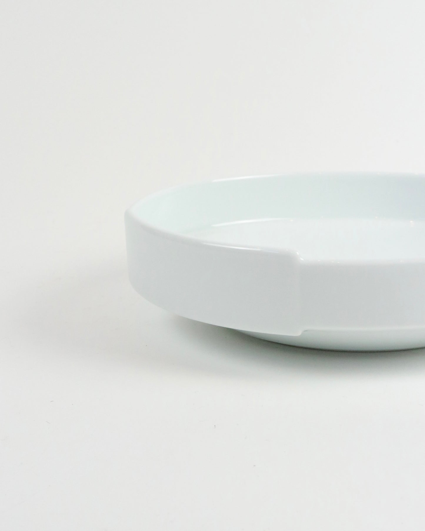 d plate / zen to by Oy