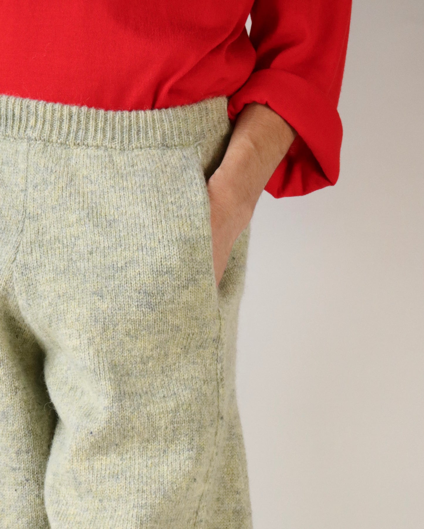 E RT N°53 Shetland sweatpants