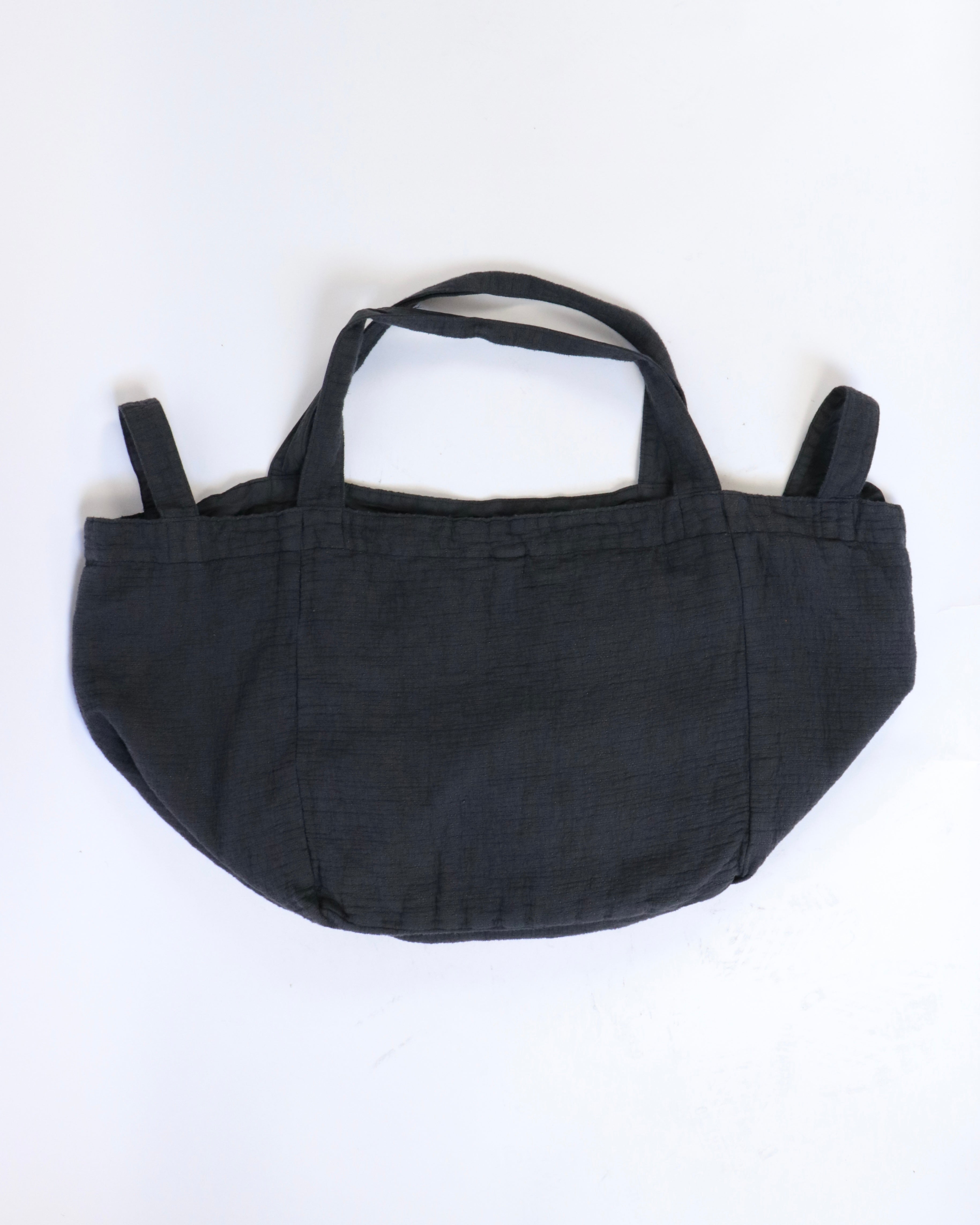 hibi　ザロウ　かごバッグ　美品⭐︎ 無難とは一線を画す、洗練された佇まい。【ザ・ロウ】のかご