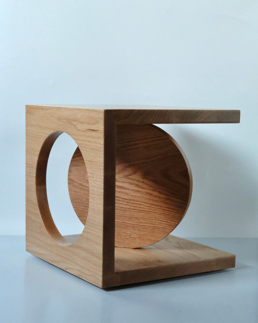 ECLIPSE SIDE TABLE