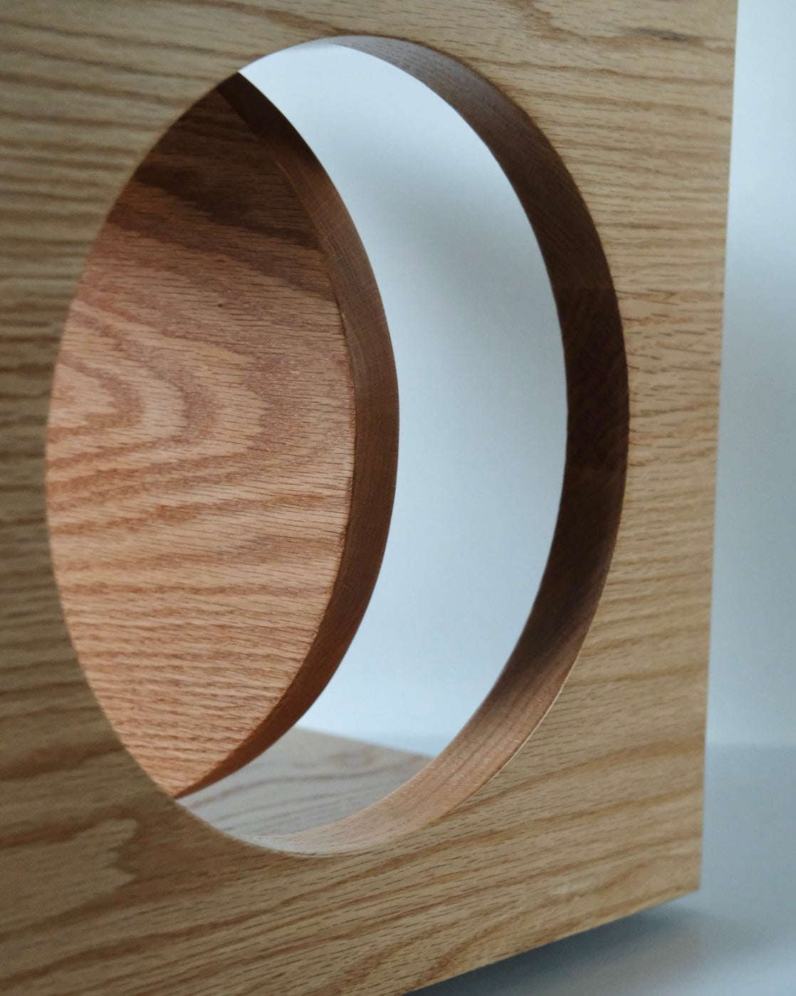 ECLIPSE SIDE TABLE