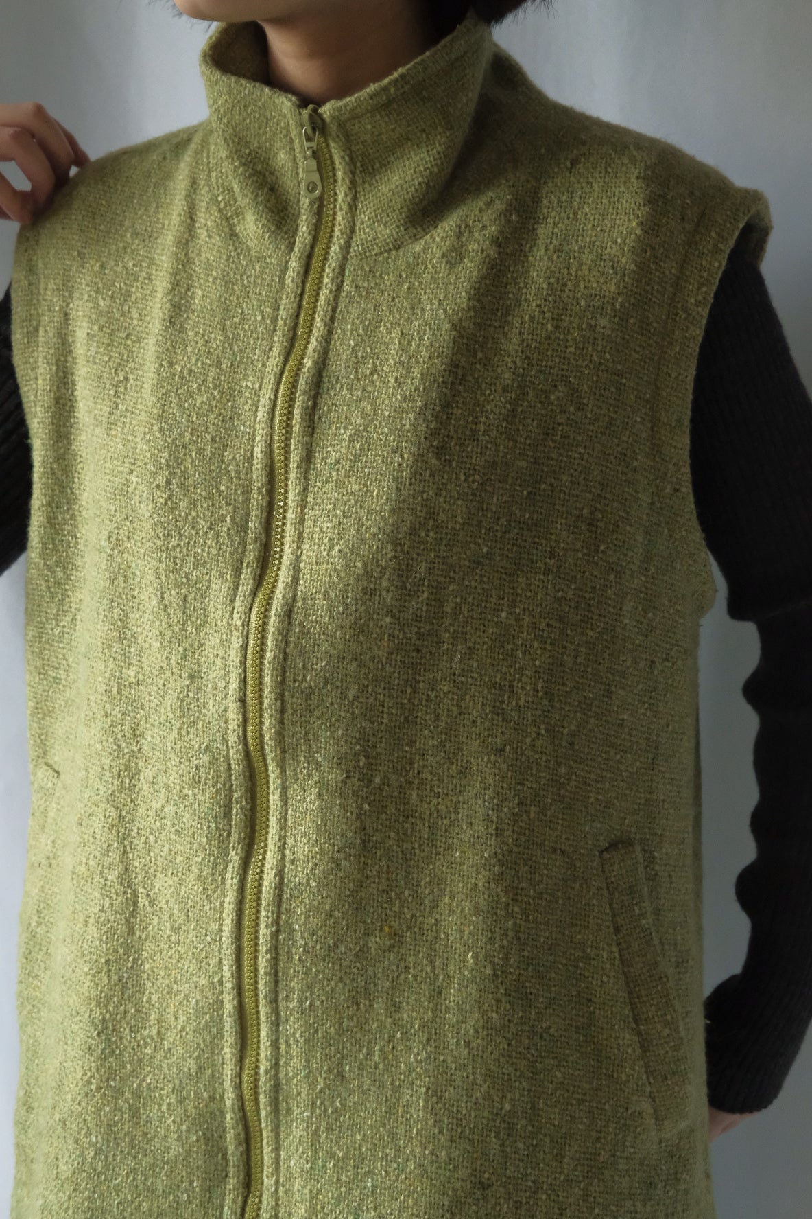 Ireland woven zip-up vest