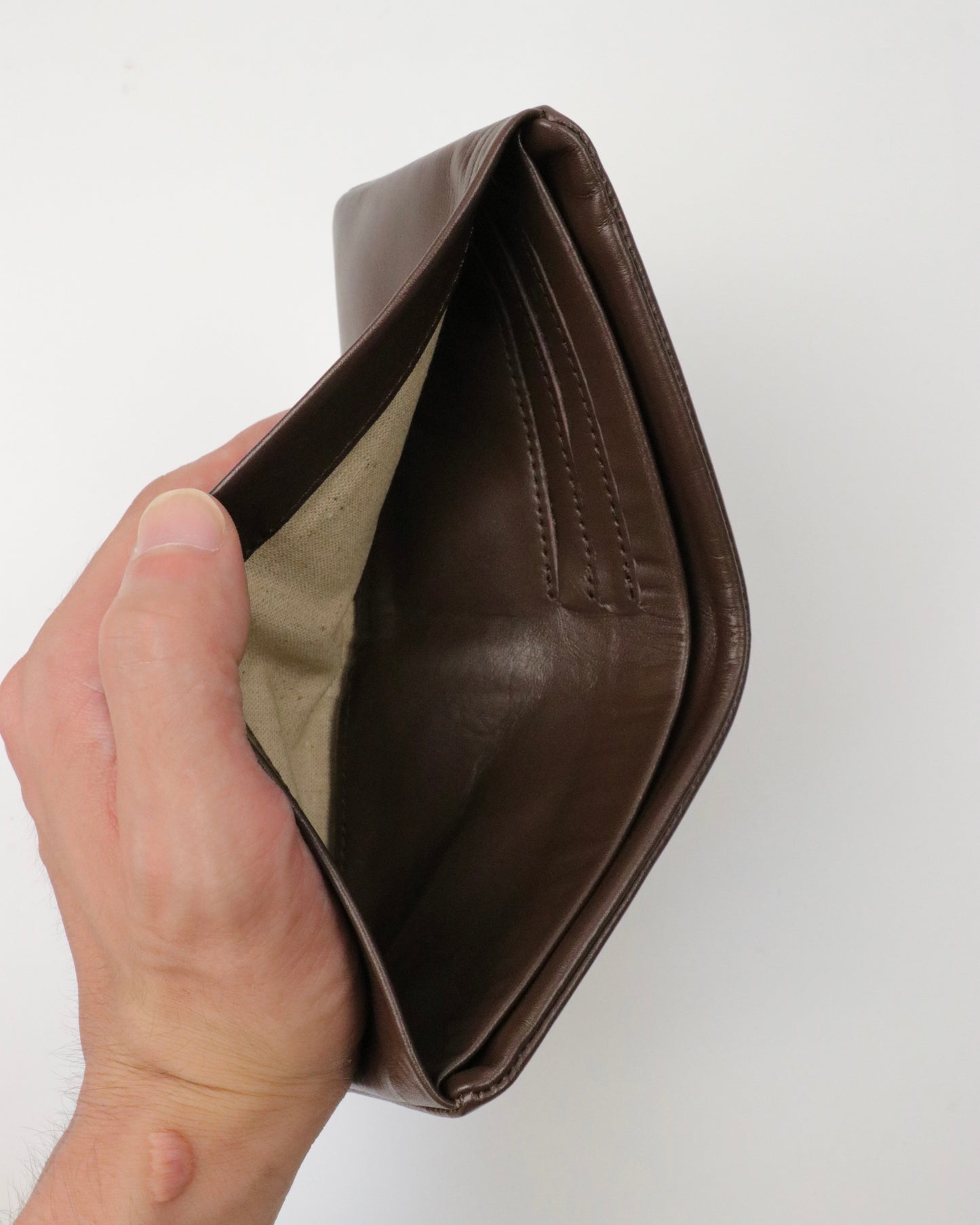 Light leather bifold wallet