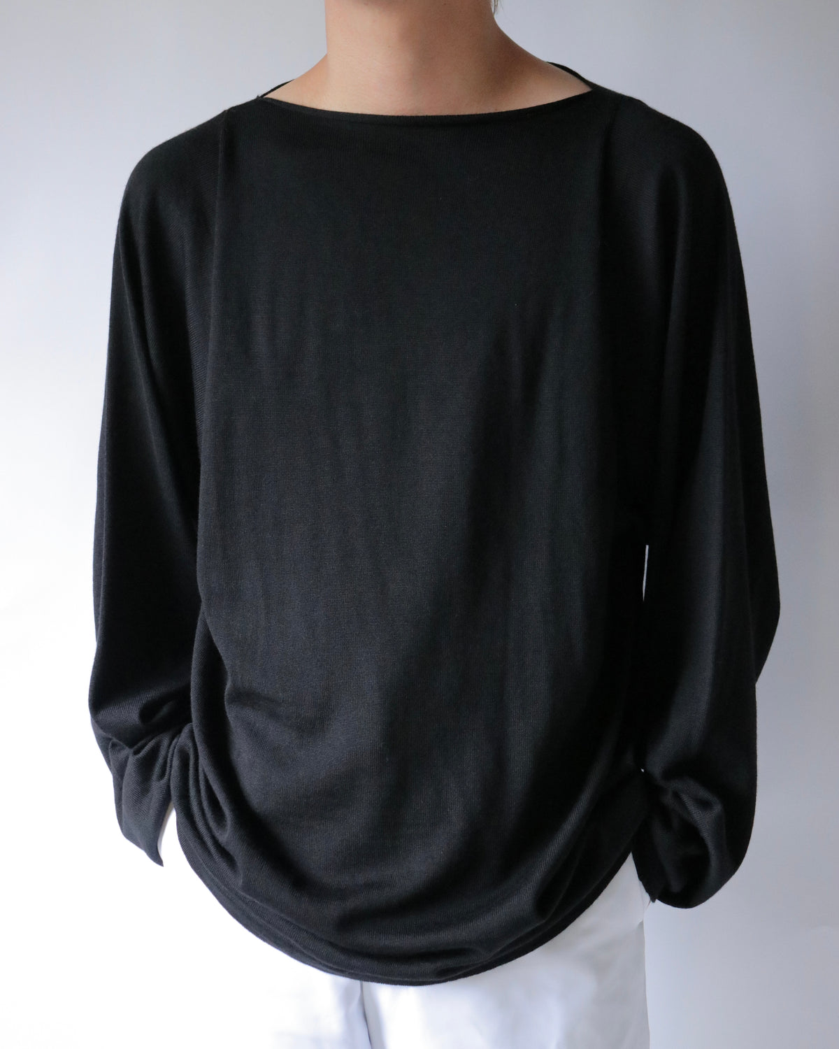 E RT / Boat-neck batwing merino blouse / Black