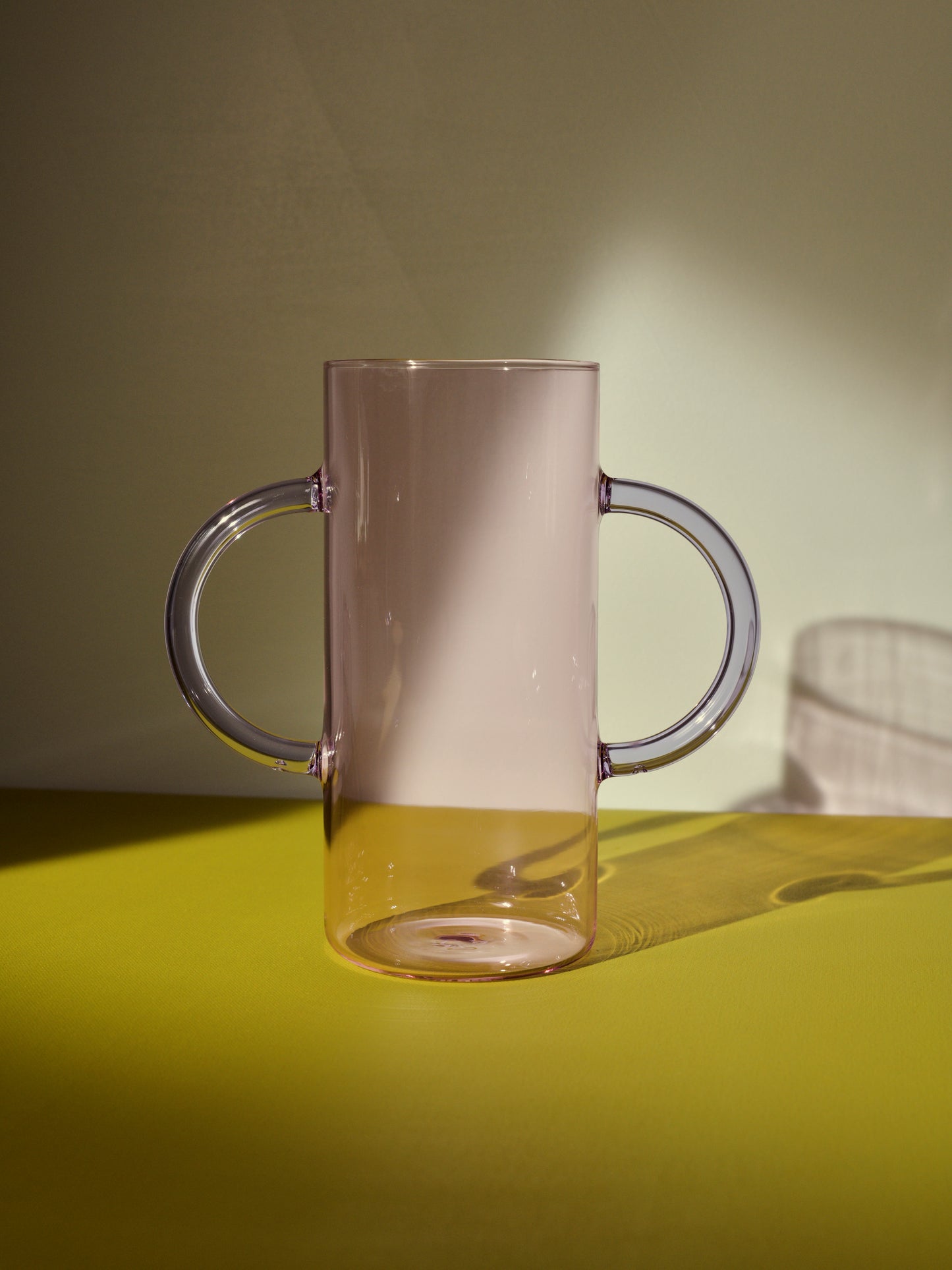 HANDLE VASE / PINK WITH LILAC