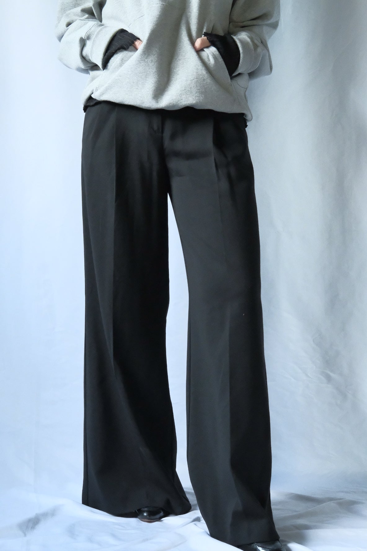 LOVE MOSCHINO 2tuck wide leg slacks