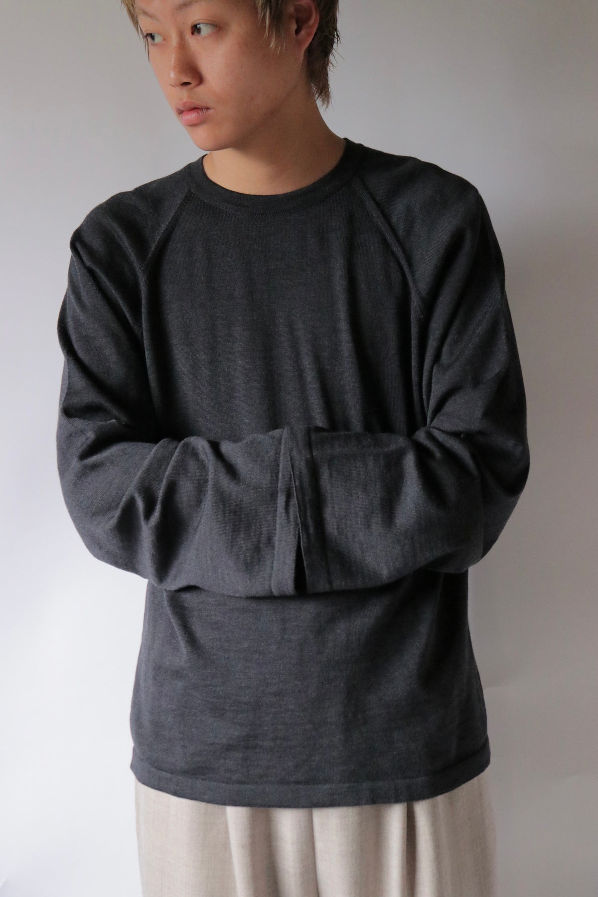 E RT / Merino long sleeve tee / Charcoal