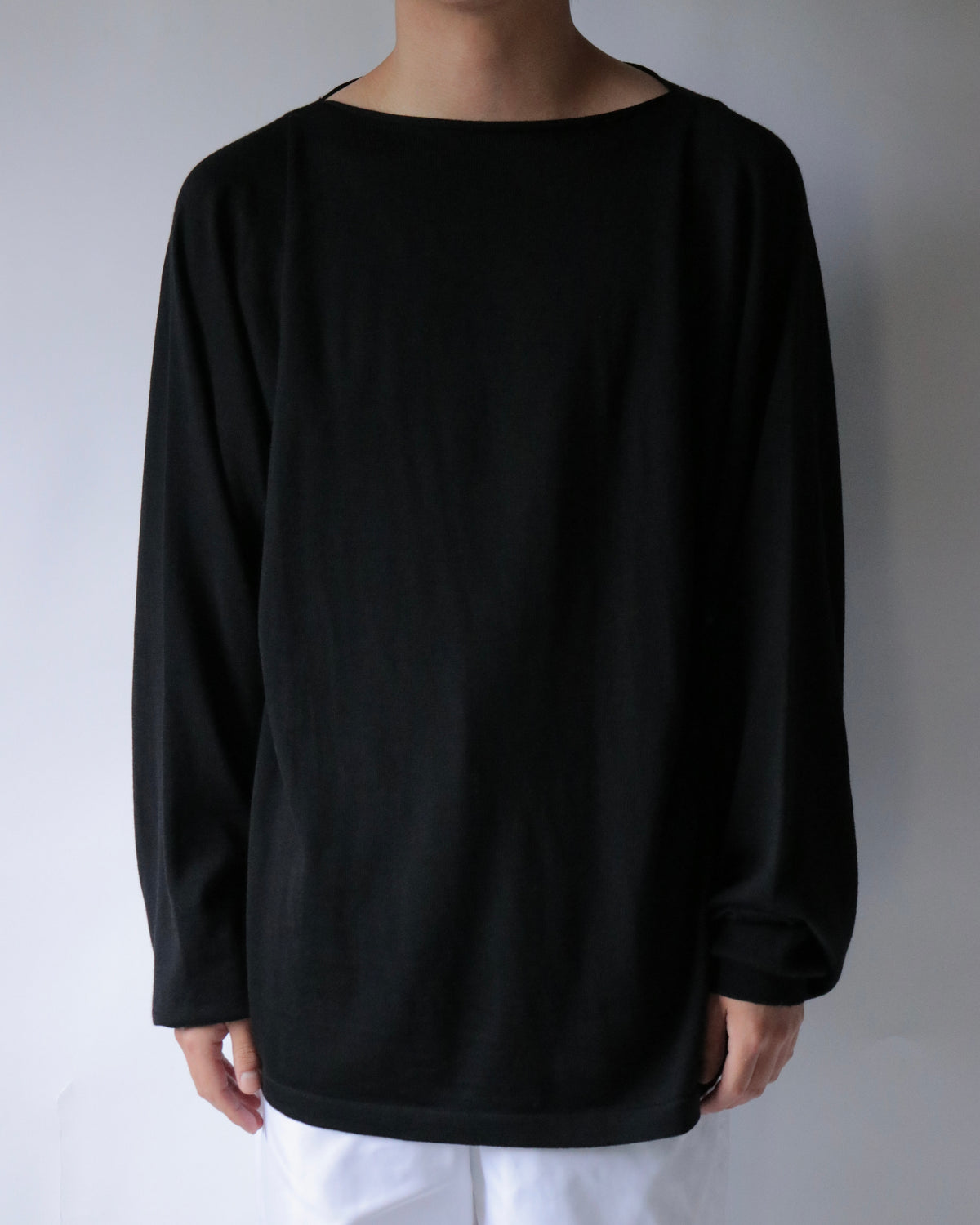 E RT / Boat-neck batwing merino blouse / Black