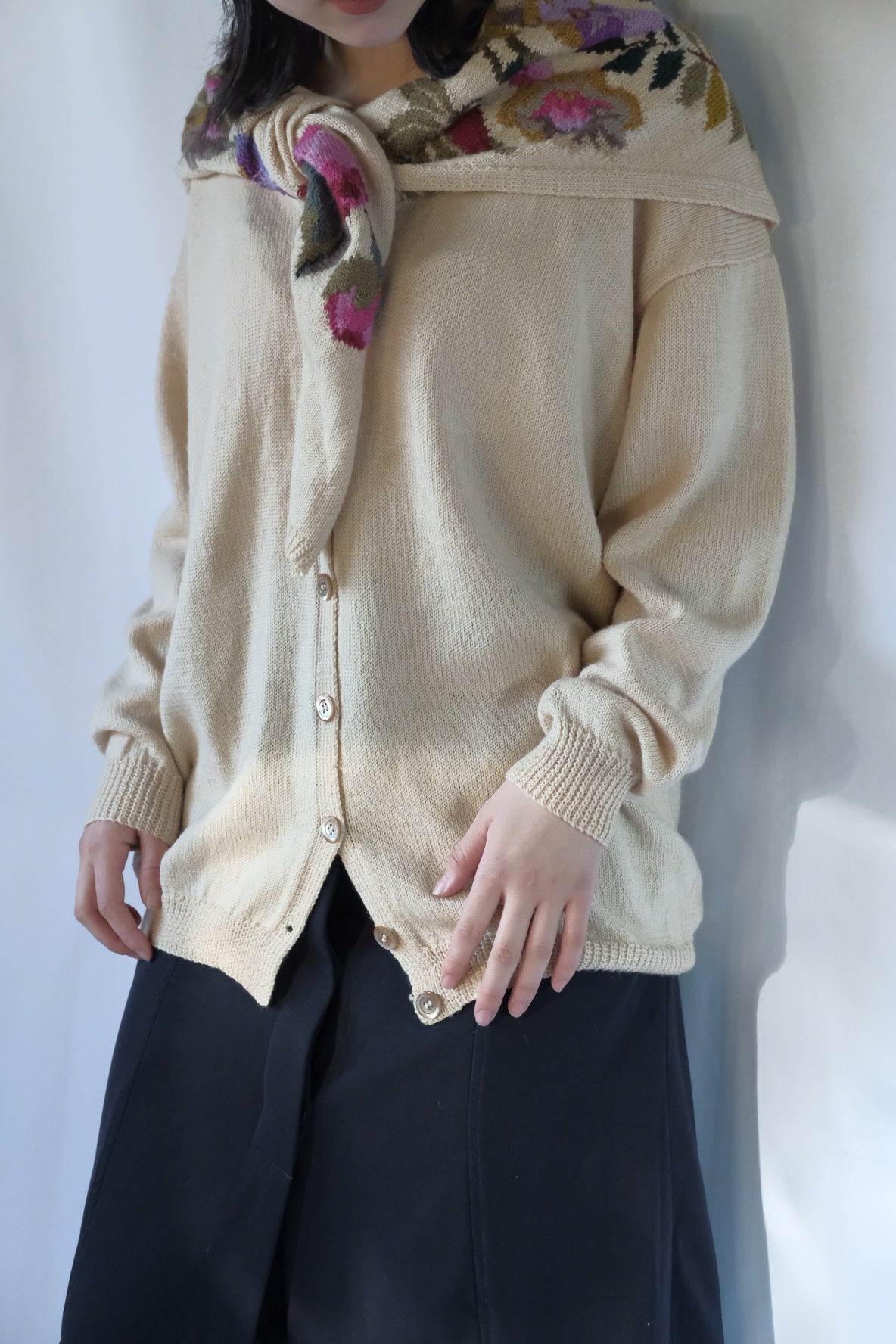 J AND J SEATON Knit cardigan with flower skirf