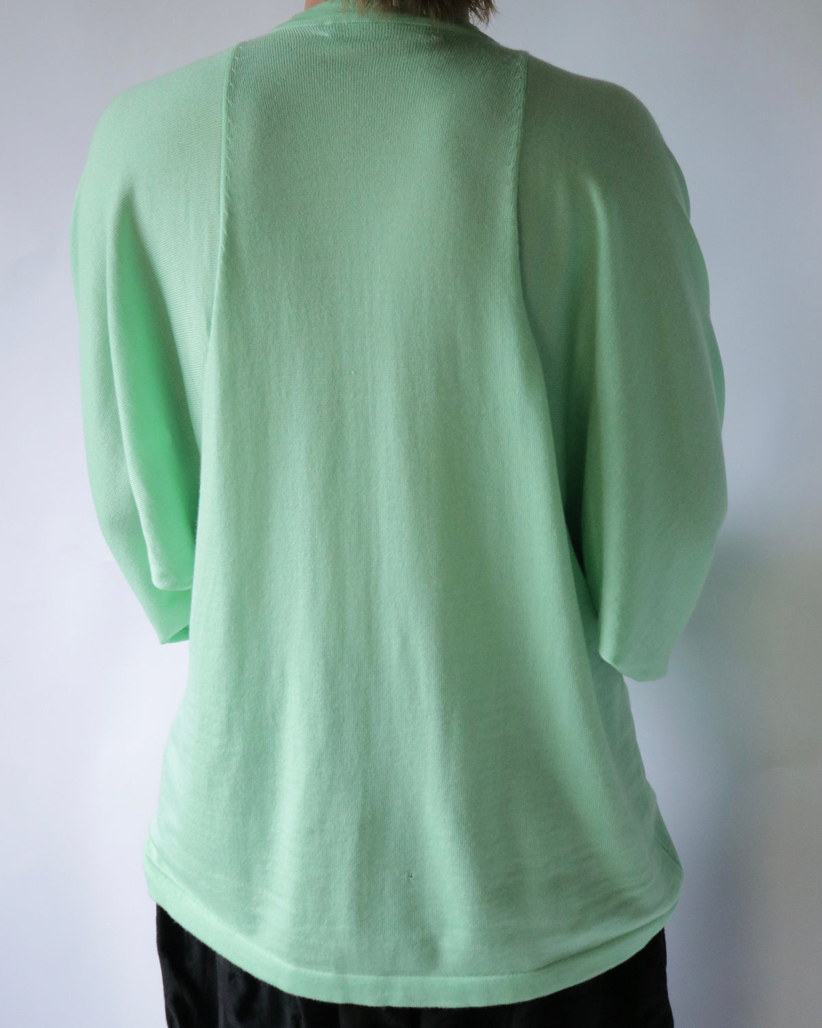 E RT / Overlapping V-neck batwing merino tunic / Light Green
