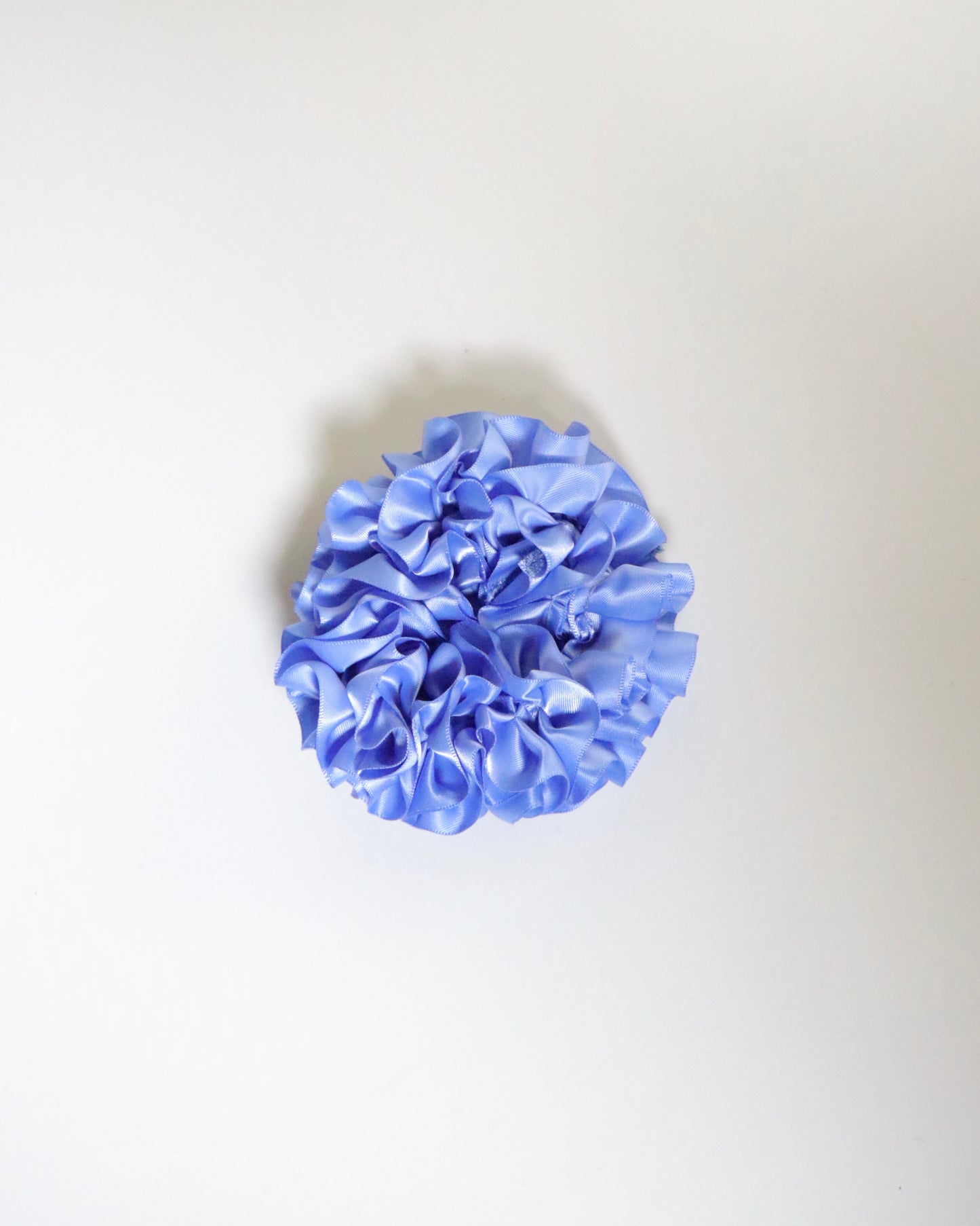 CARNATION SCRUNCHIE WISTERIA