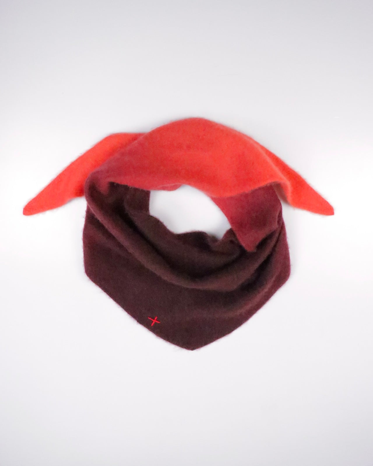 TRIANGLE SCARF Dip-Dye/Rouge-Moulten Lava