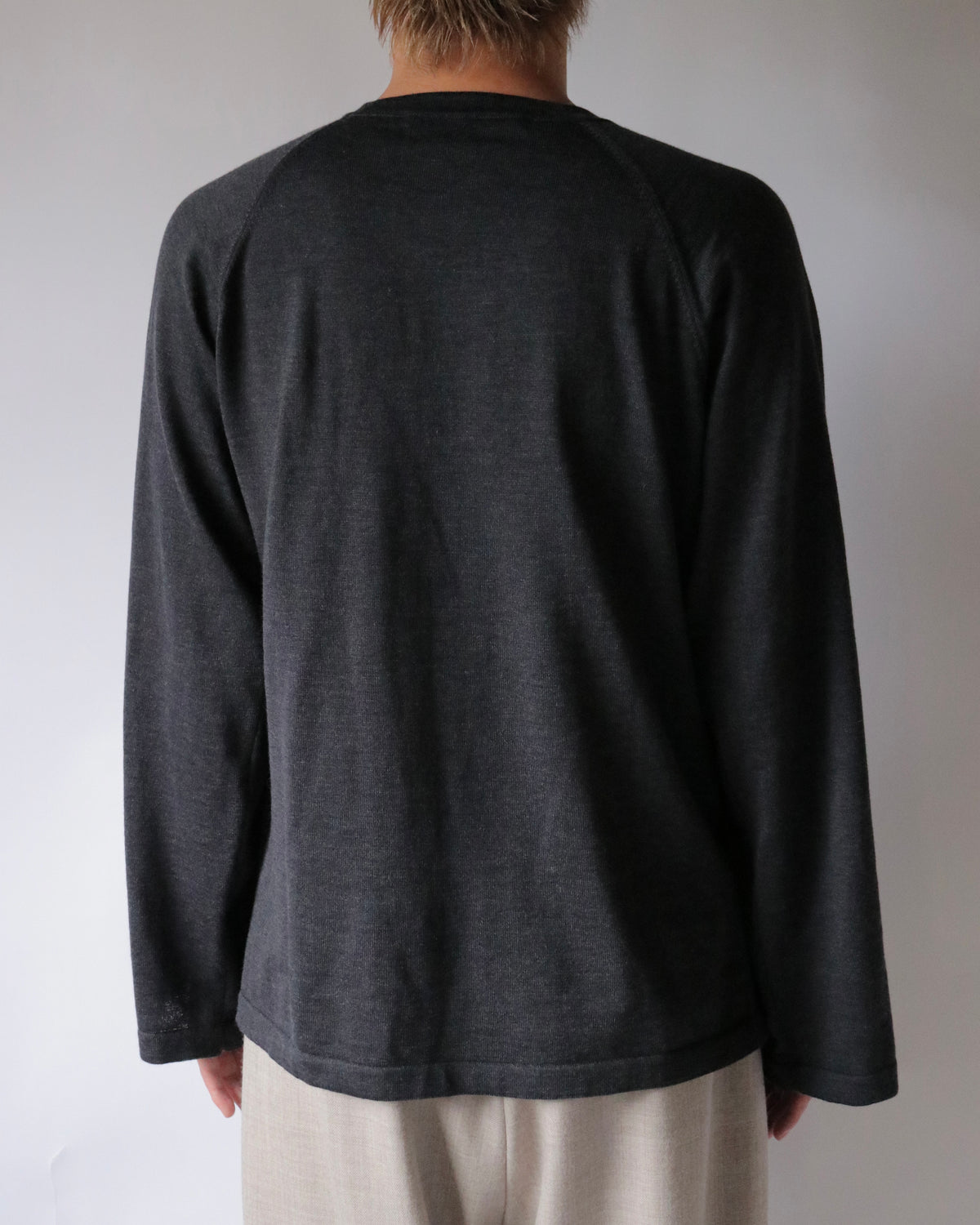 E RT / Merino long sleeve tee / Charcoal