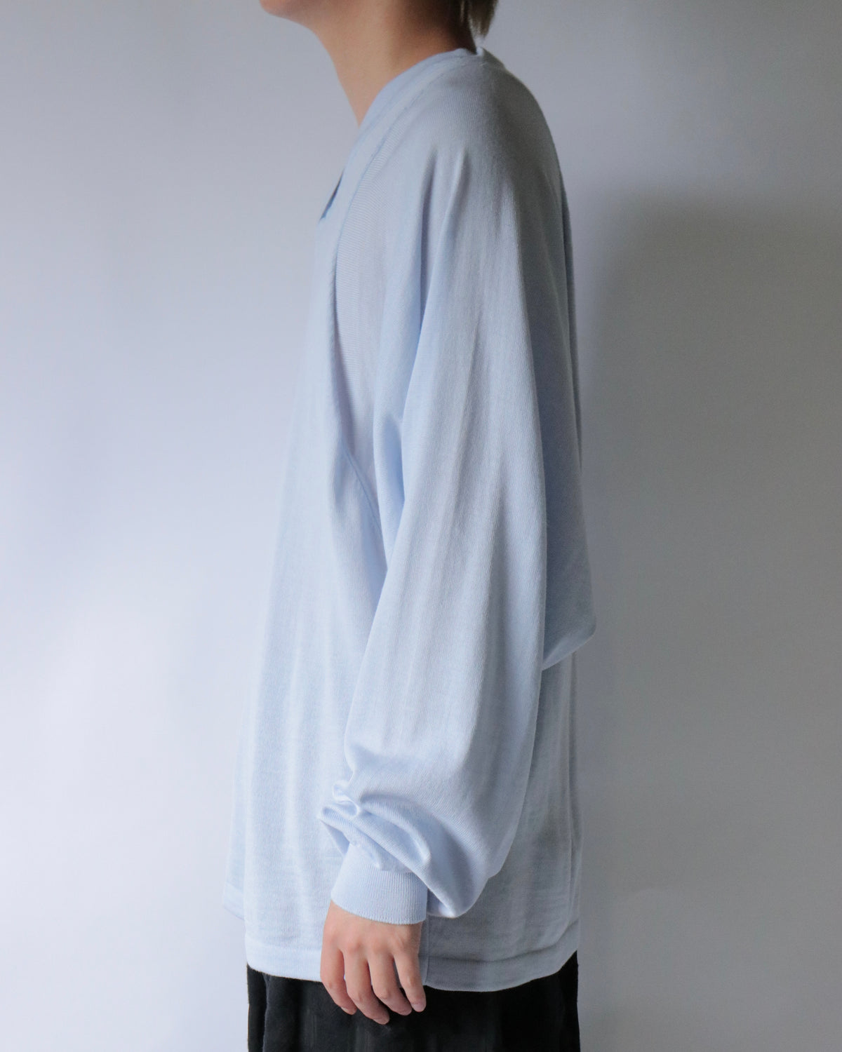 E RT / Overlapping V-neck batwing merino tunic / Light Blue