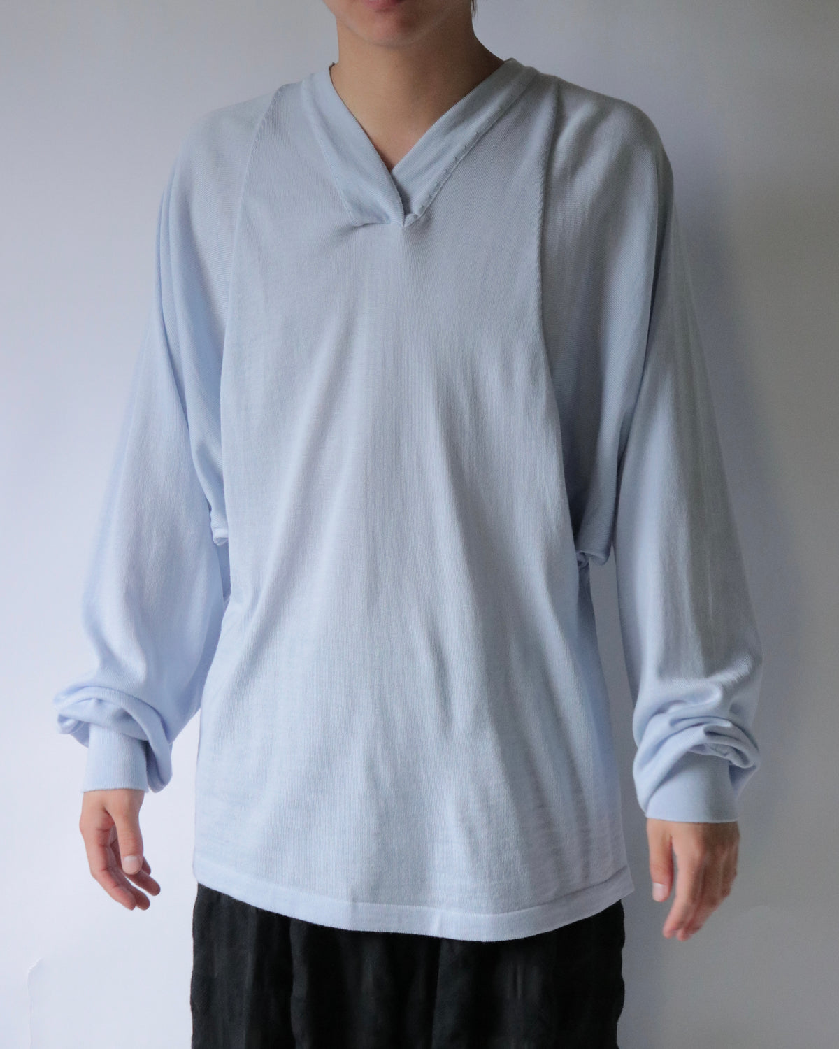 E RT / Overlapping V-neck batwing merino tunic / Light Blue