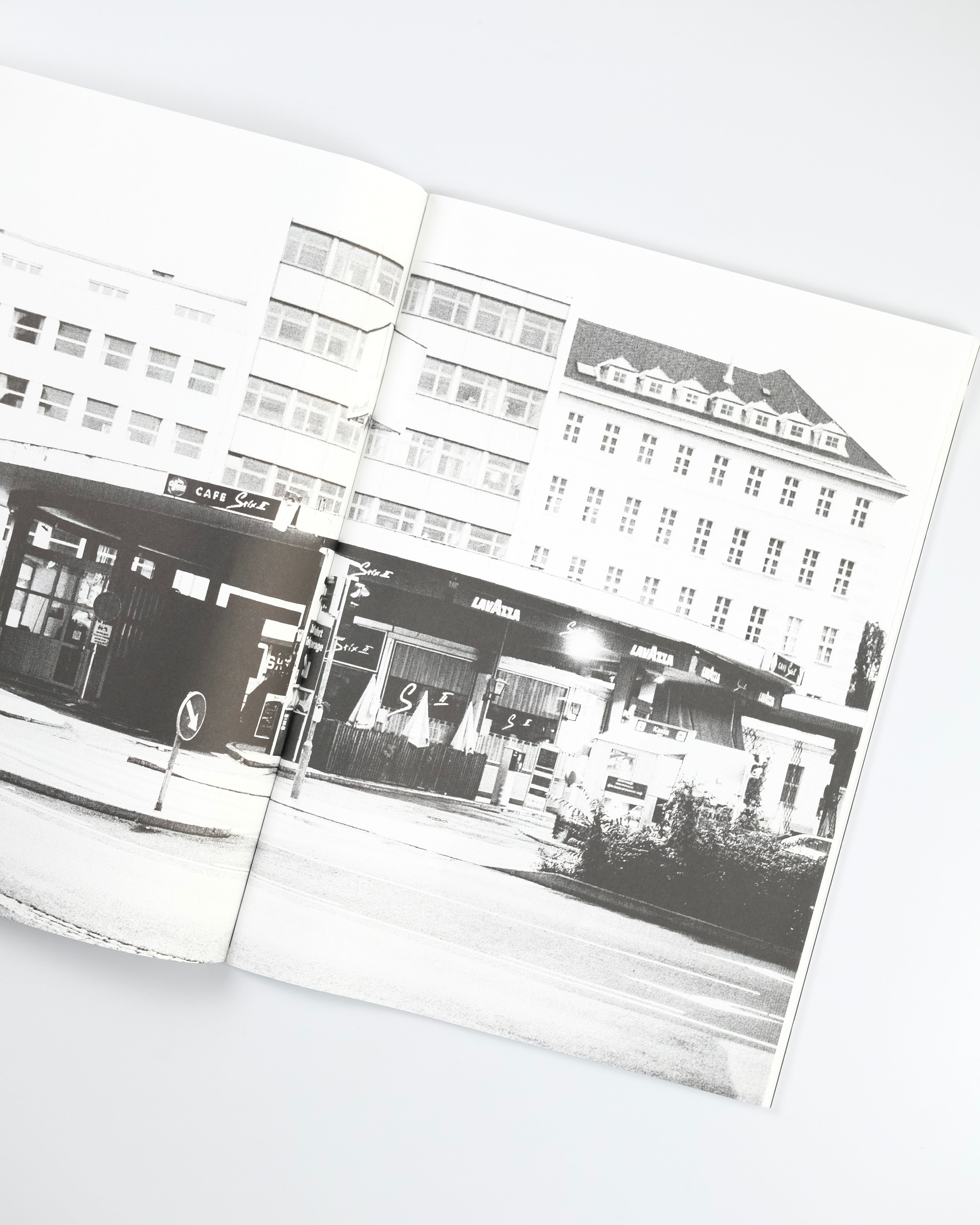 Immer Zimmer by Stephan Keppel