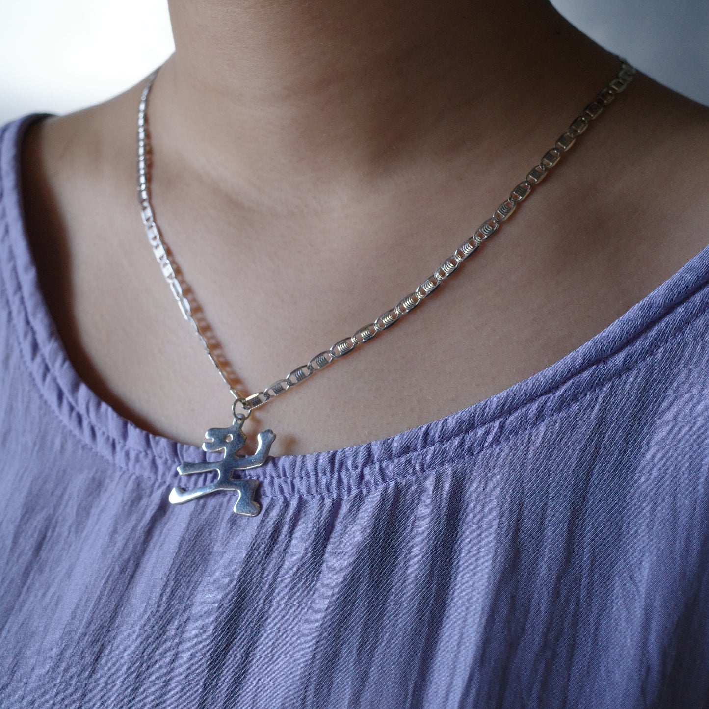 SHELTER NECKLACE