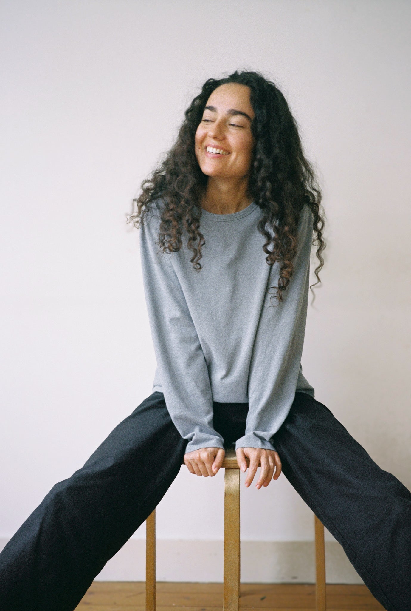 The Long Sleeve T-Shirt in Blue Stone