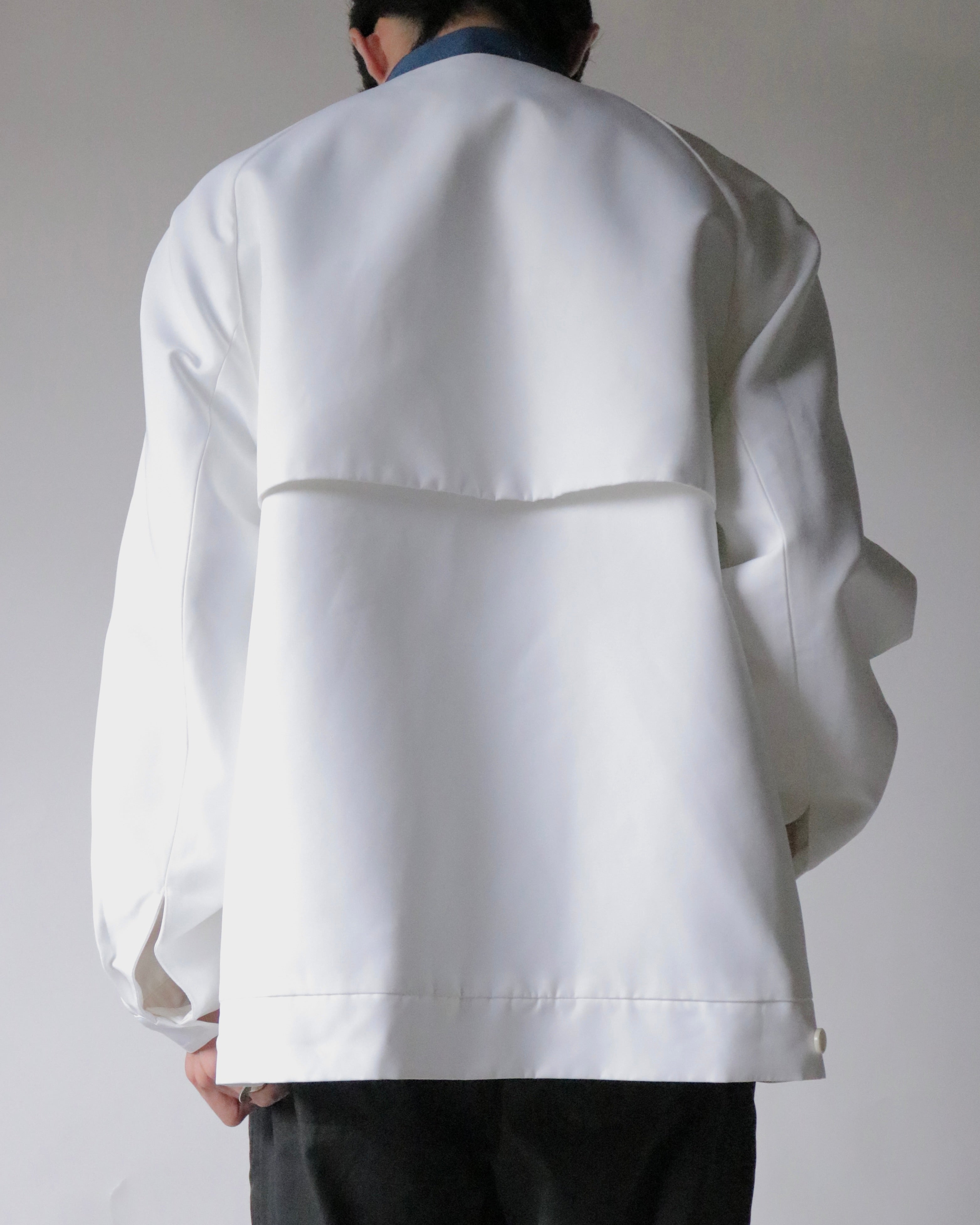OVERSIZED CONTRAST-COLLAR JACKET