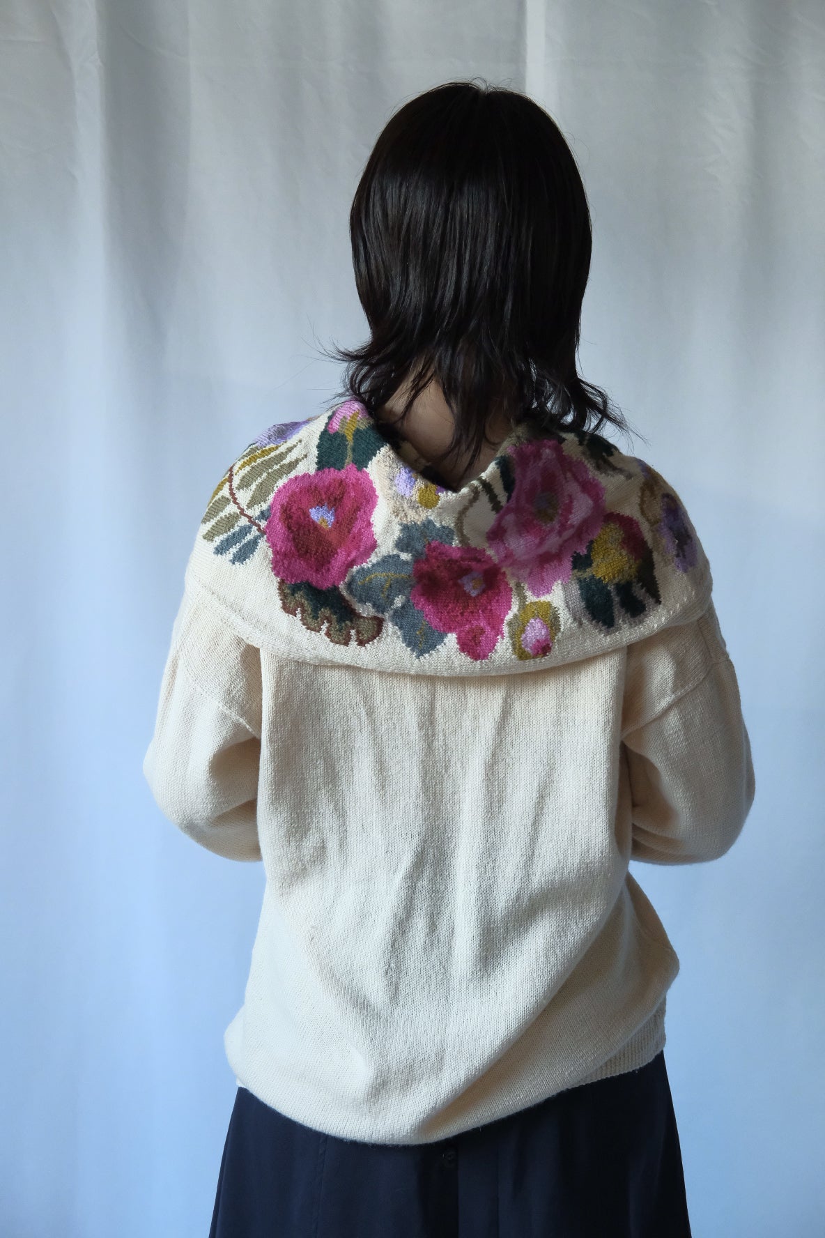 J AND J SEATON Knit cardigan with flower skirf