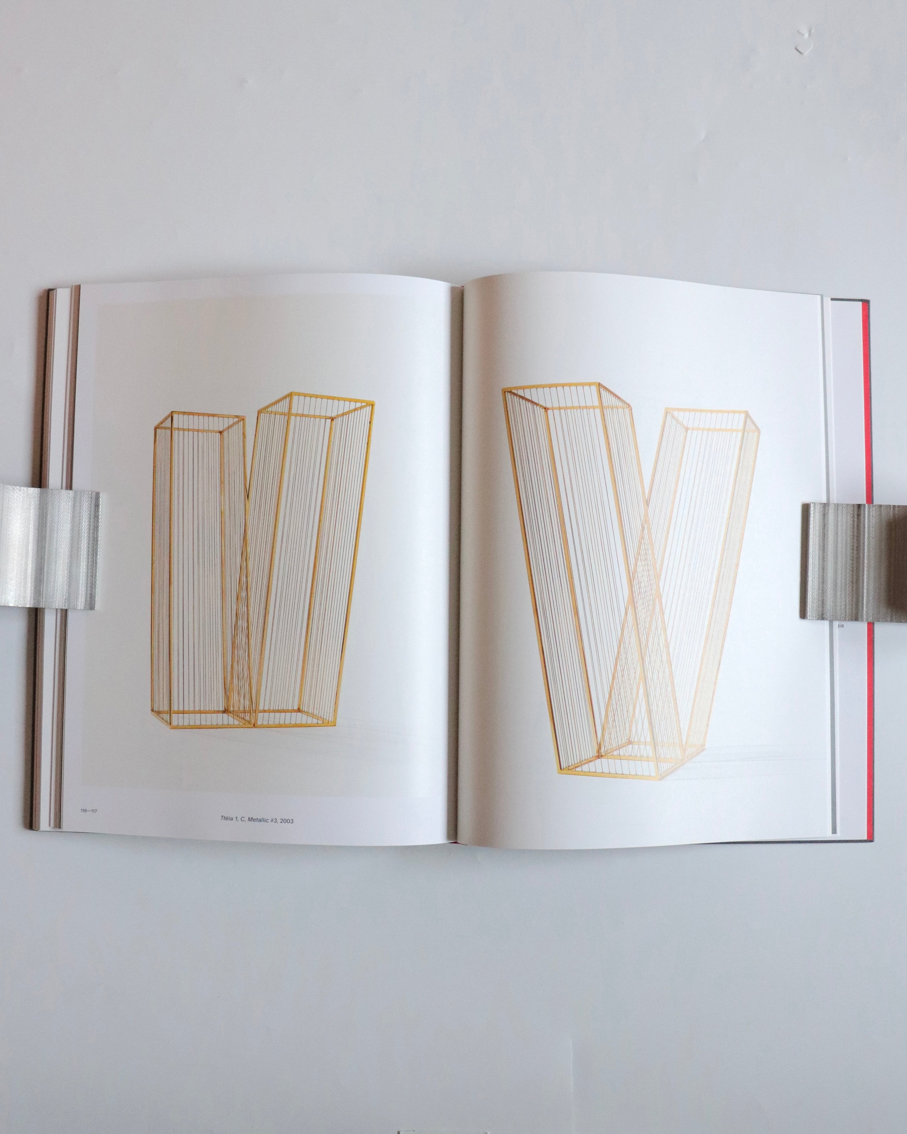 LYGIA PAPE by Lygia Pape