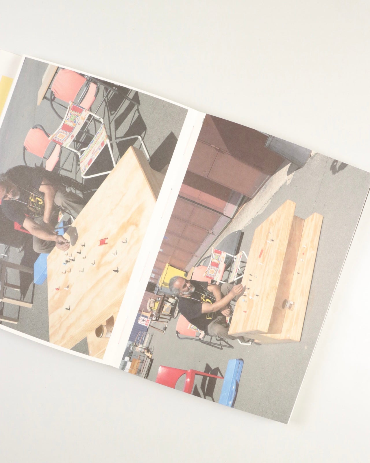 The banana jam jar lid could not be opened, so mom switched to another banana jam jar and asked dad to open the lid on that one, we all ate crepe with this banana jam on it.-Kazuya Nakayama