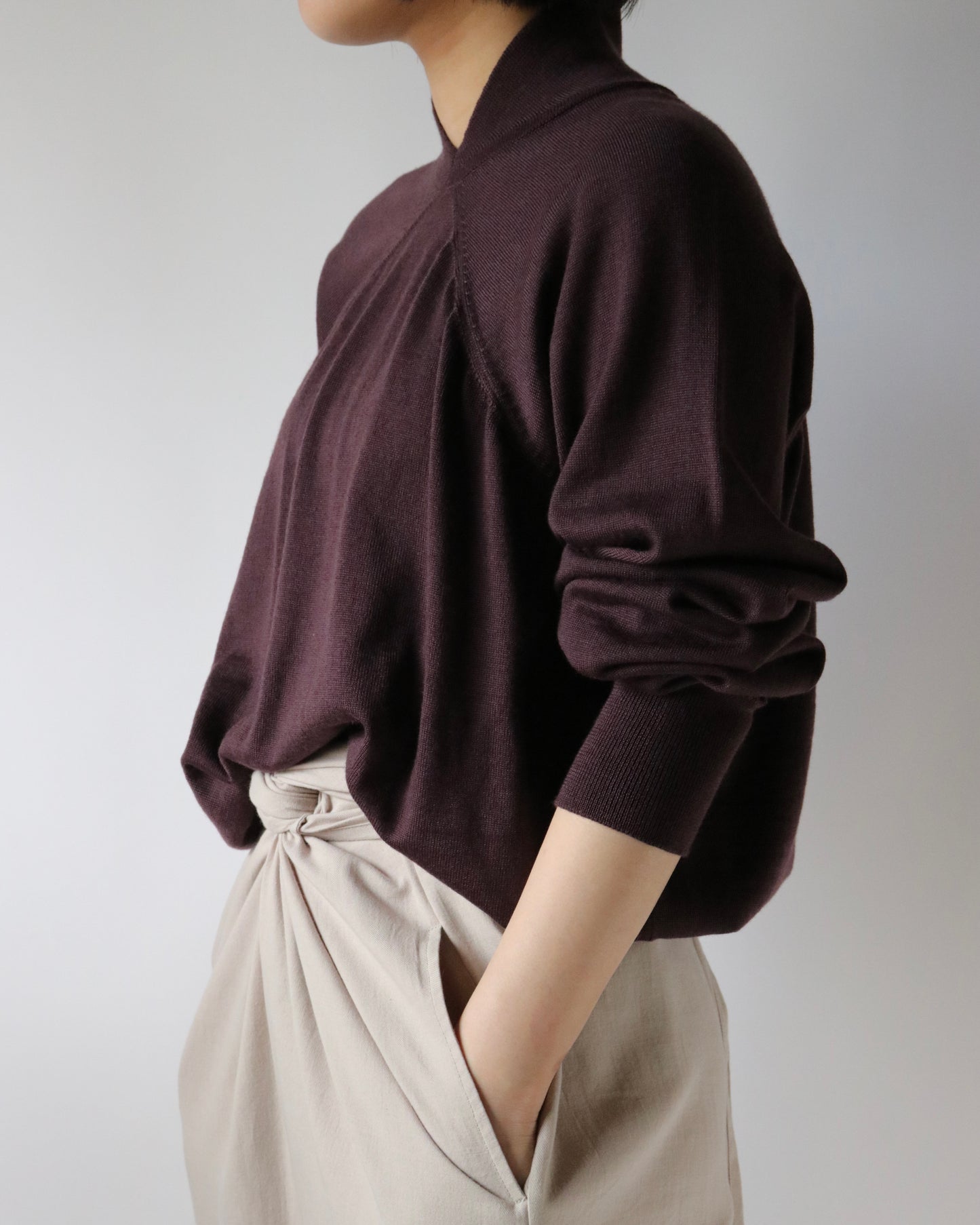 E RT N°40 Merino tapered v-neck